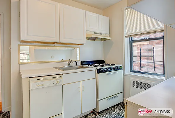 Sold by Keller Williams Realty Landmark II | media 20