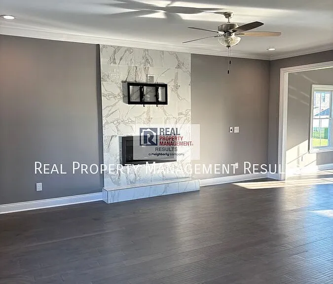 3410 Ralston Dr — Photo 2