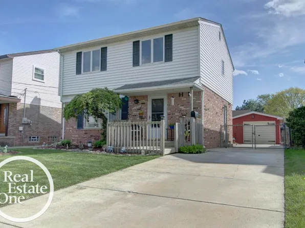 22444 Lange St, Saint Clair Shores, MI 48080