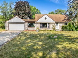 1175 Wilson Dr, Brookfield, WI 53005