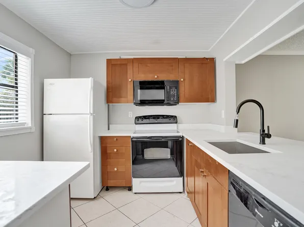 10585 Royal Palm Blvd #10585, Pompano Beach, FL 33065