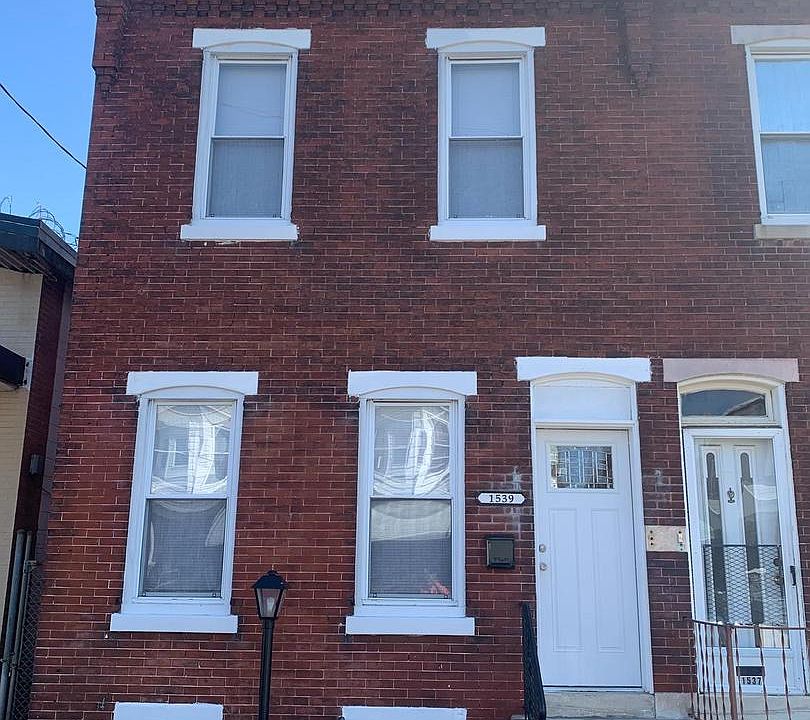 1st image of 1539 N 61st St