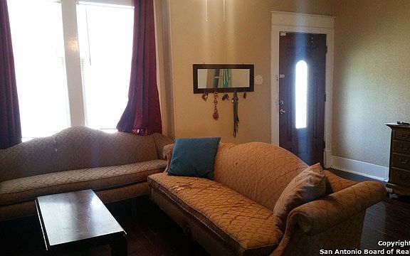 4th image of 922 Lee Hall St