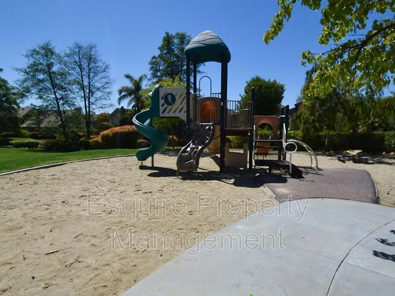 2654 Dorado Ct — Photo 20