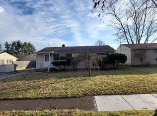 542 Ridgelawn St, Crown Point, IN 46307