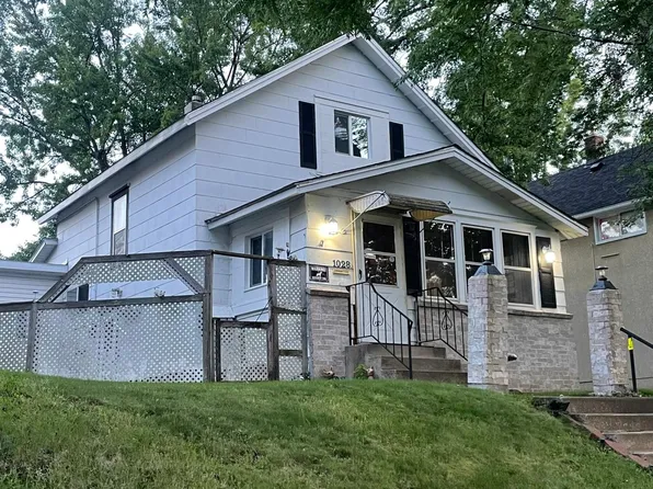 1028 Rose Ave E, Saint Paul, MN 55106