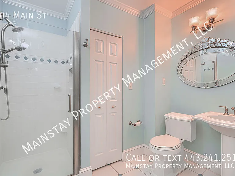 704 Main St — Photo 17