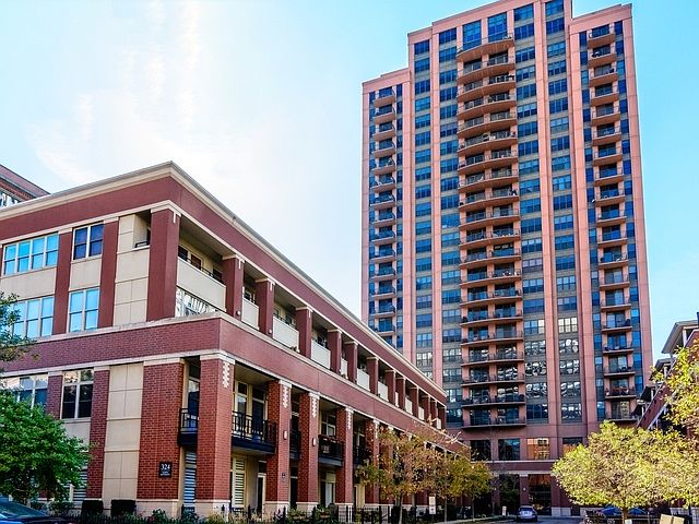 1st image of 330 N Jefferson St APT 1505