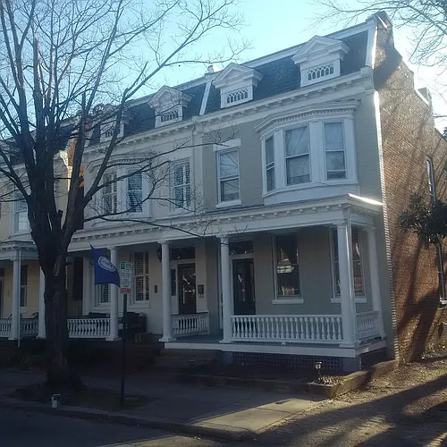 111 N Vine St Photo 1