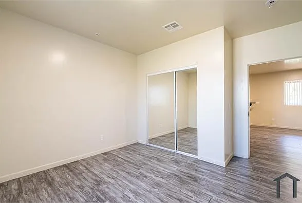 130 S Soto St — Photo 42