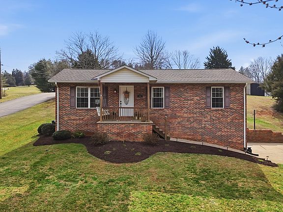 2nd image of 102 Clovercroft Dr