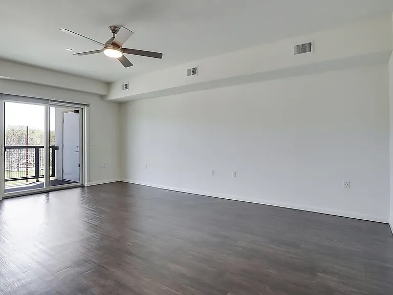 Top Floor "Short Line" floorplan unit 301