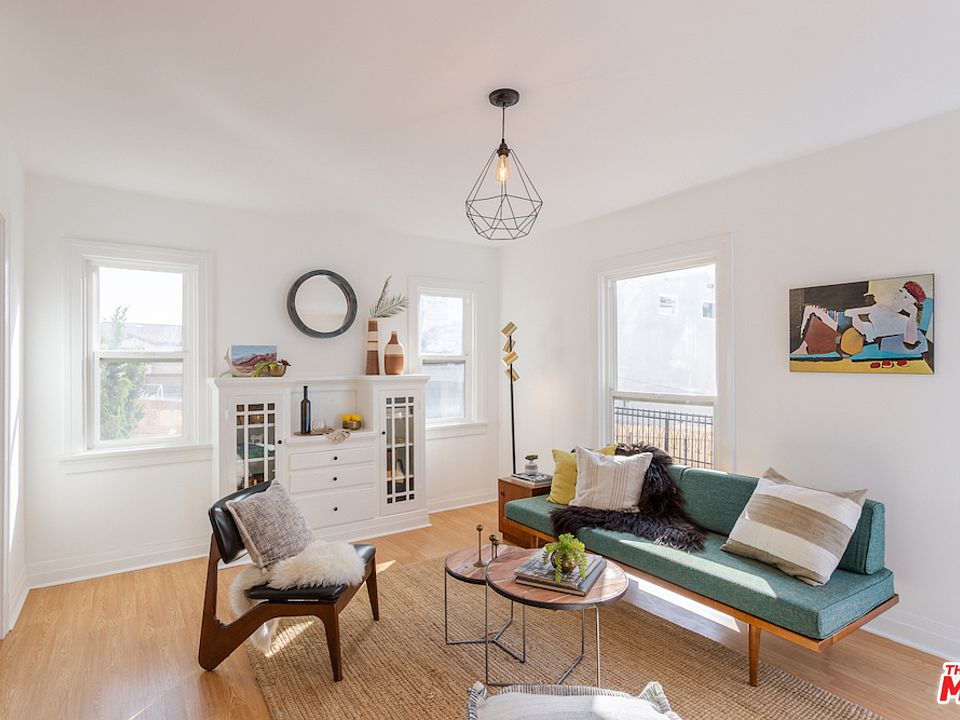 1st image of 246 N Park View St #1/2