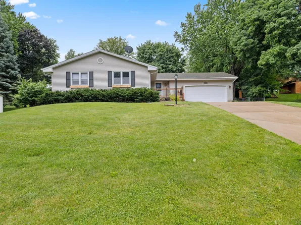 9924 Little Cir, Bloomington, MN 55437