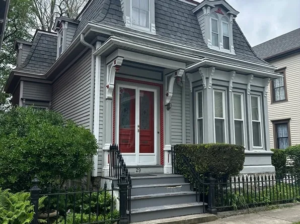 29 Arch St, New Bedford, MA 02740