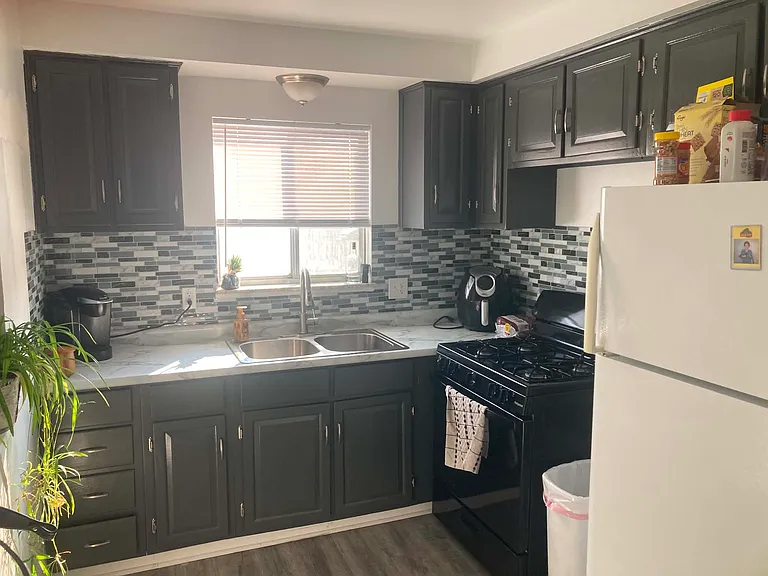 121 N Park Dr — Photo 4