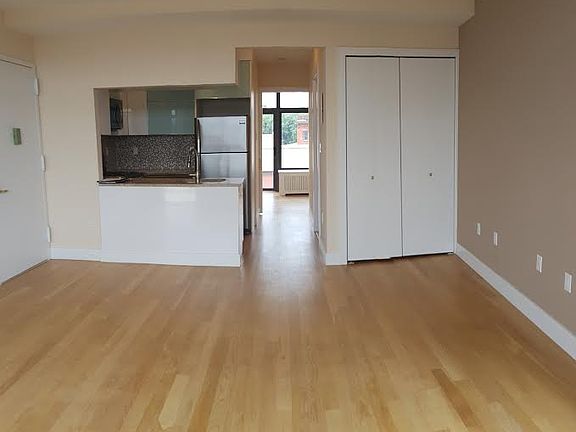 4th image of 2911 12th St