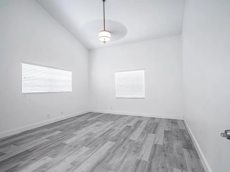 5140 NW 5th Ave — Photo 13