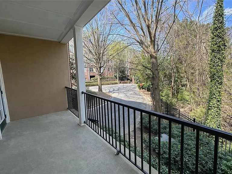 4107 Stratford Cmns — Photo 21