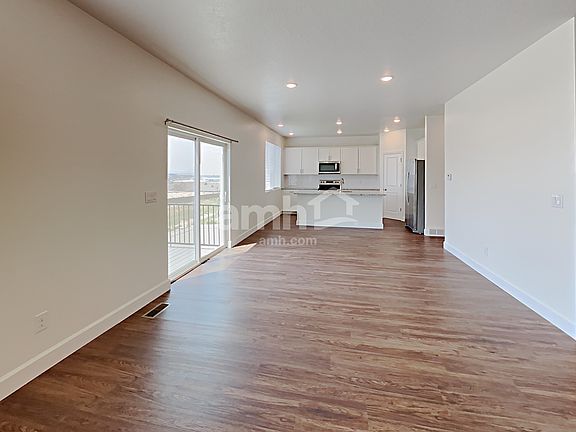 3rd image of 1271 N Wagon Way