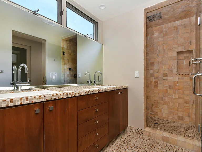 744 Marine St — Photo 43