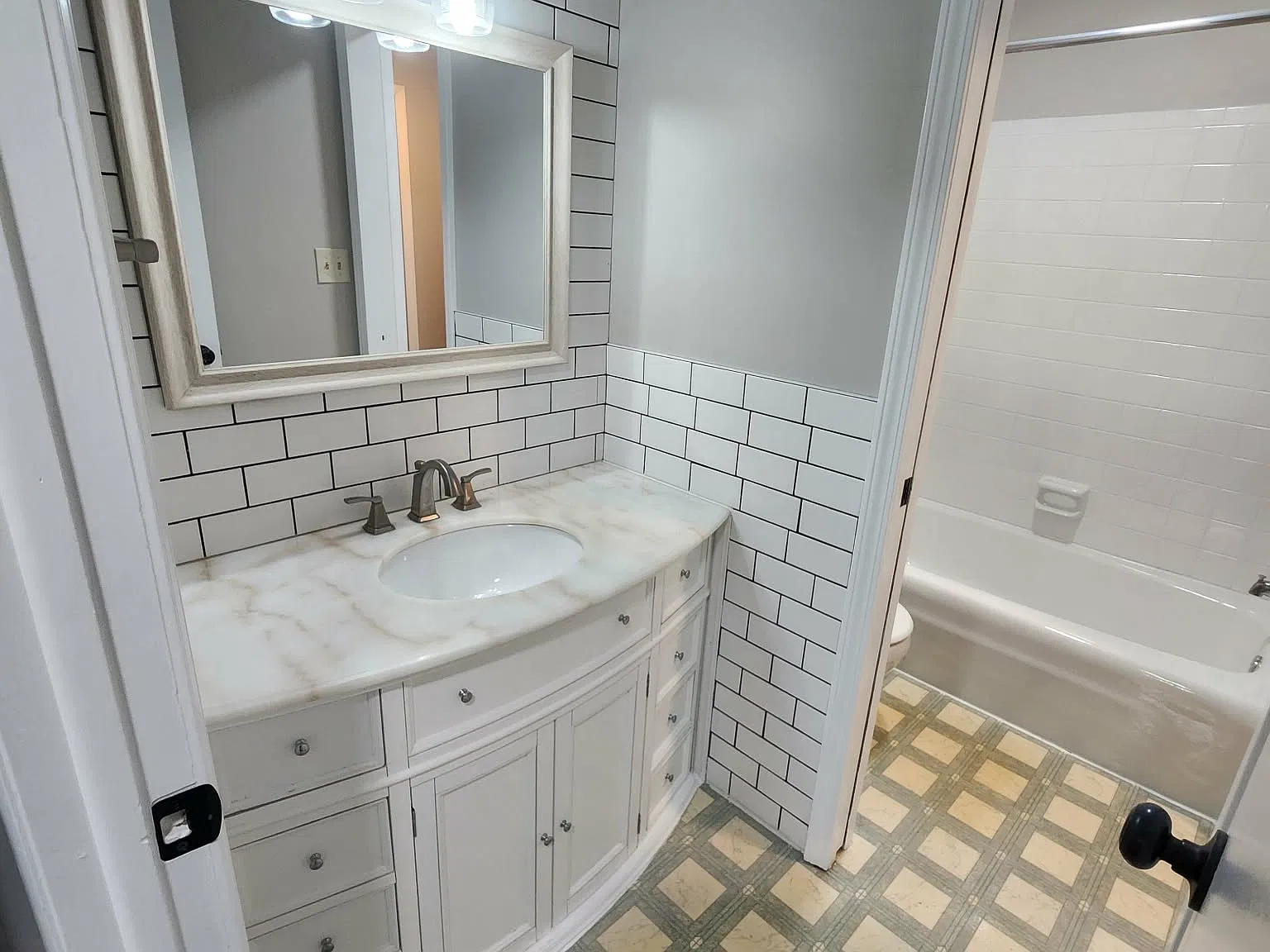 2 bed, 834 sqft, $1,400 — Photo 4