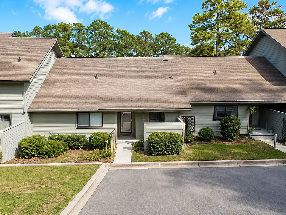 20 Woodwind Ct