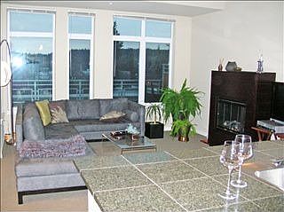 2nd image of 111 Harbor Sq Loop NE