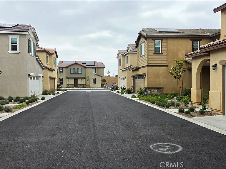 6333 Sierra Vista Ln — Photo 4