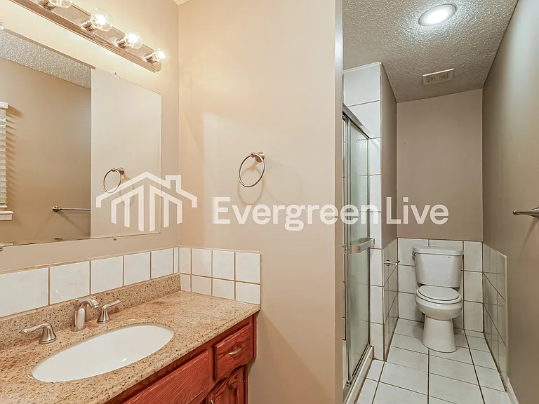 1808 NE McKee Ln — Photo 9
