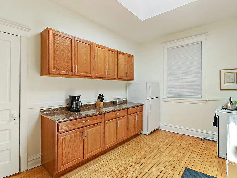 5220 N. Clark Street — Photo 11