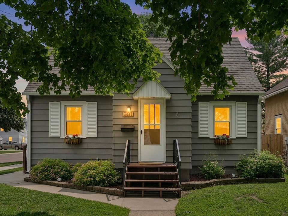 1st image of 301 11th Ave SW