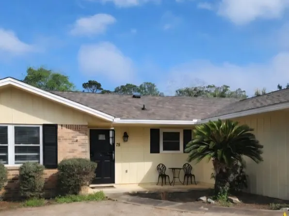 78 6th St, Shalimar, FL 32579