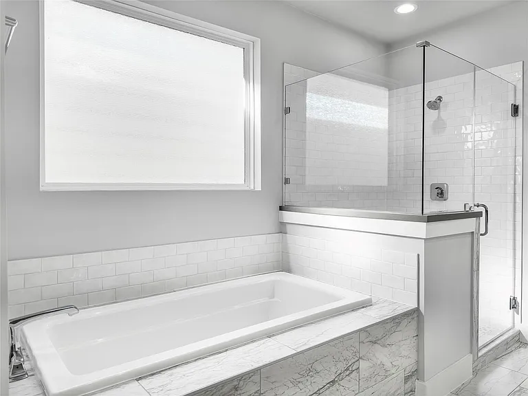 1602 Westside Gardens Ln — Photo 15