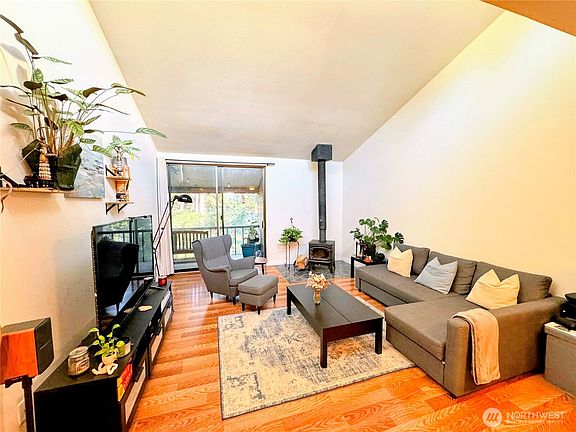 2nd image of 6260 139th Ave NE #91
