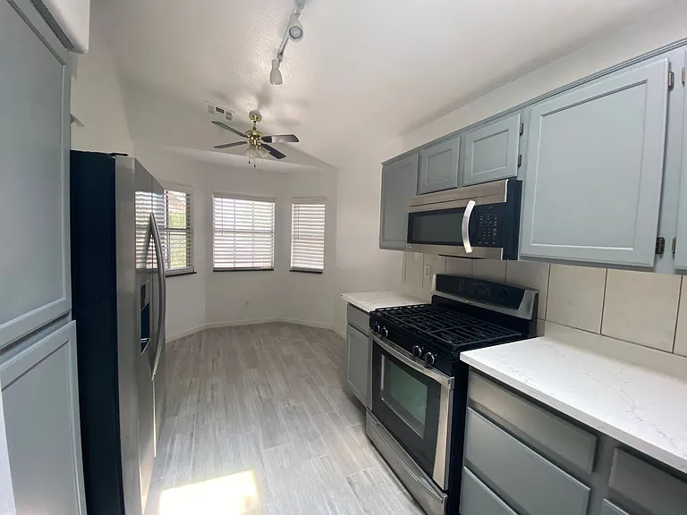 5905 Silver Heights St — Photo 3