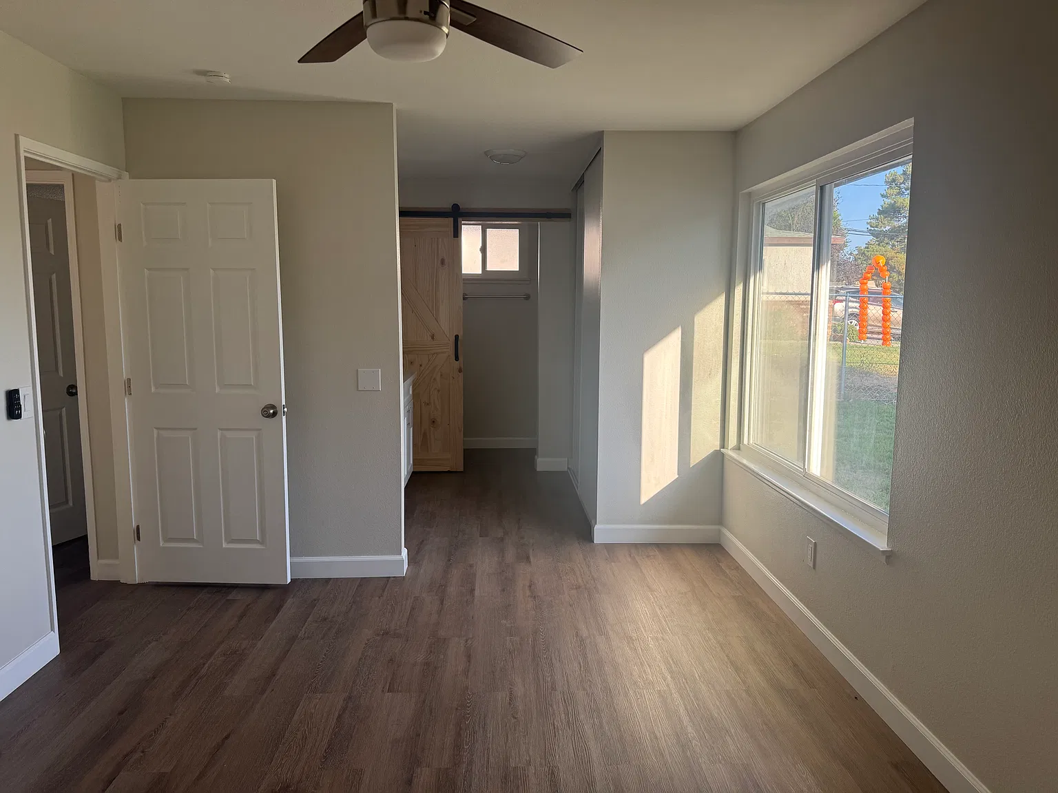 3 bed, 1300 sqft, $3,000 — Photo 3