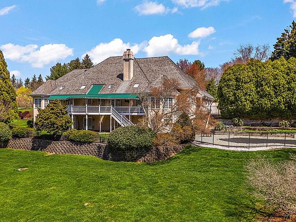 2nd image of 306 Centennial Cir