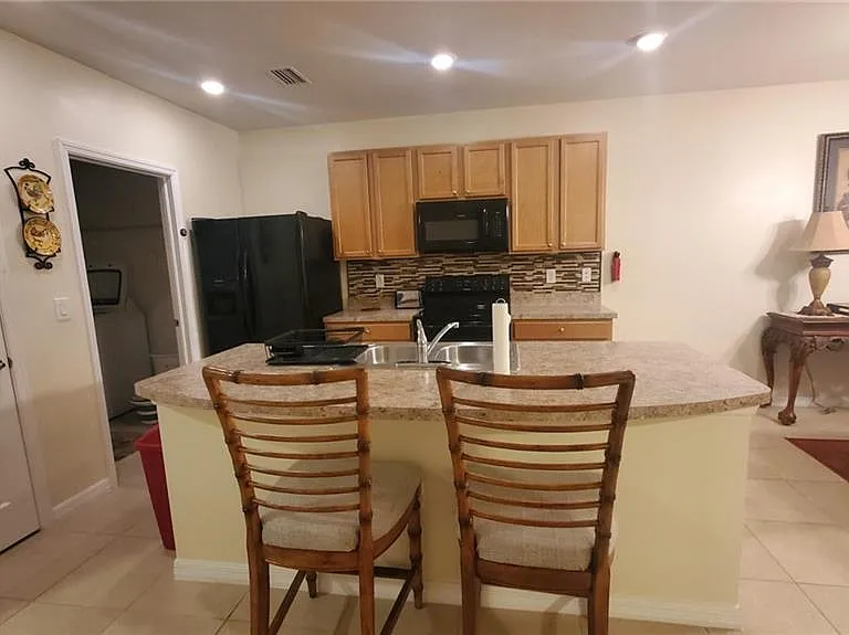 10709 Crossback Ln — Photo 5