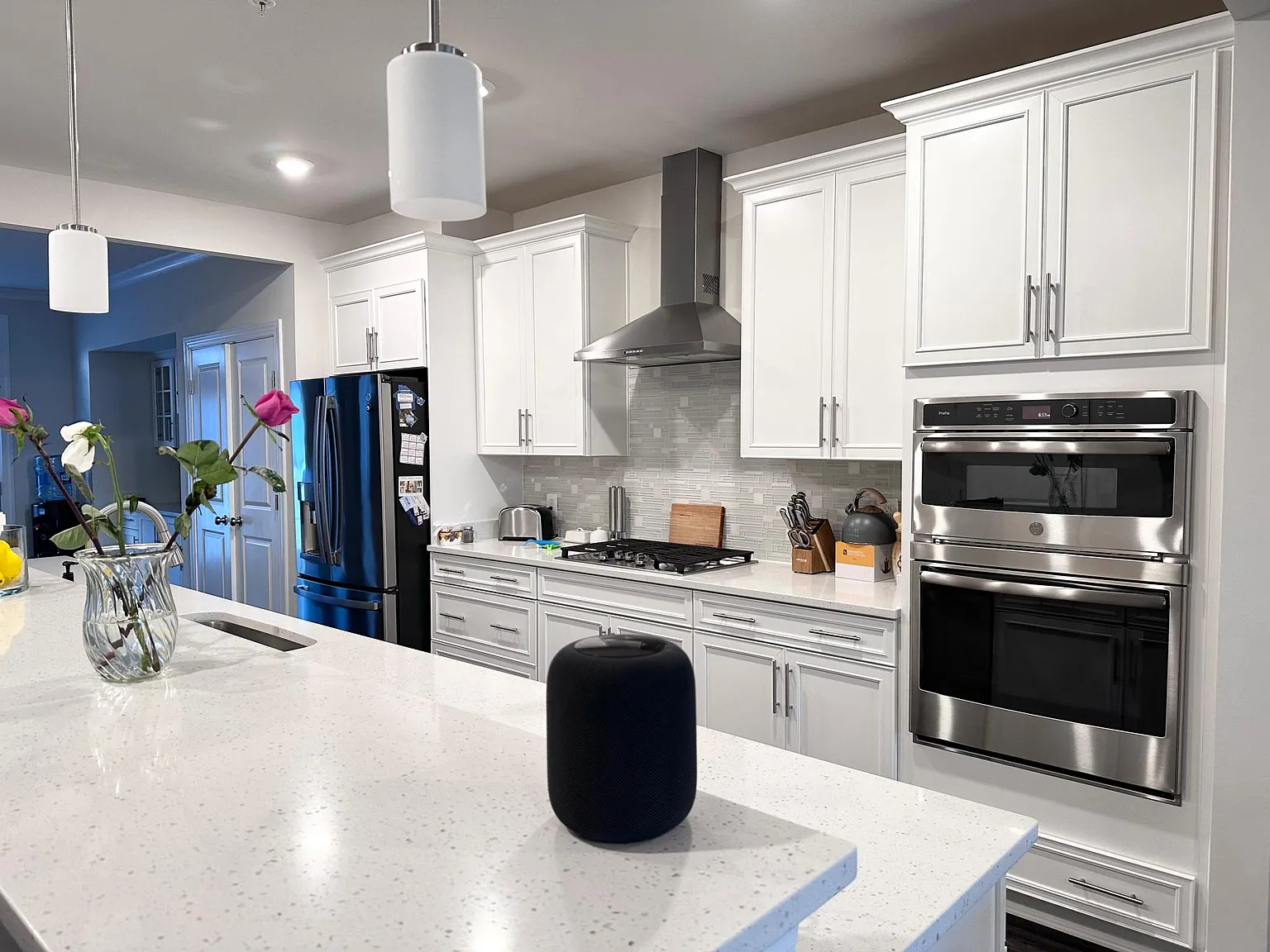 3 bed, 1.5 bath, 2679 sqft, $1,000 — Photo 3