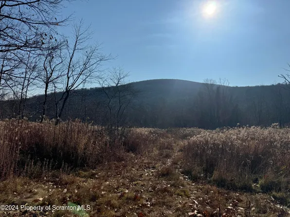 Summit Lake Rd, Clarks Summit, PA 18411