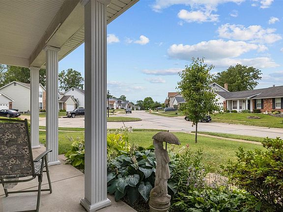 4th image of 5869 Westcliffe Dr