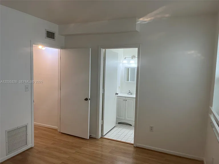 1550 Drexel Ave #203 — Photo 14