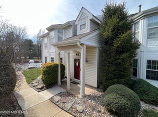 48 Tulip Ln, Freehold, NJ 07728