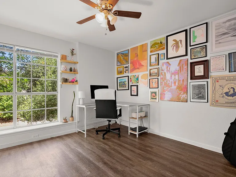 8715 Dandelion Trl — Photo 17