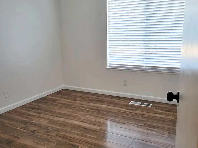 4655 Bolero Dr — Photo 10
