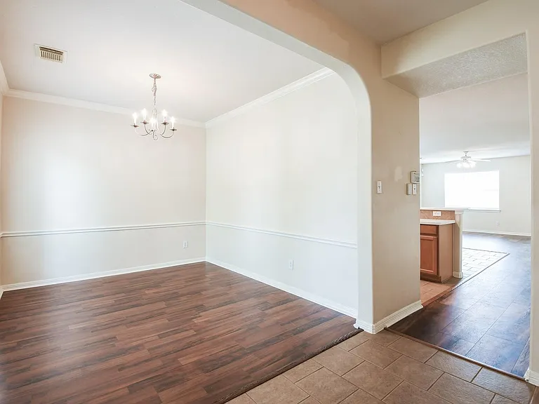 2029 Creek Run Dr — Photo 5