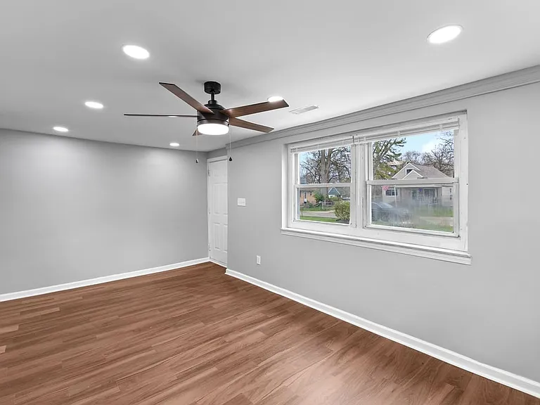 2707 Woodland Ave — Photo 11