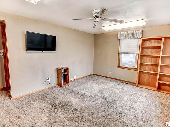 2nd image of 417 N Cheney St