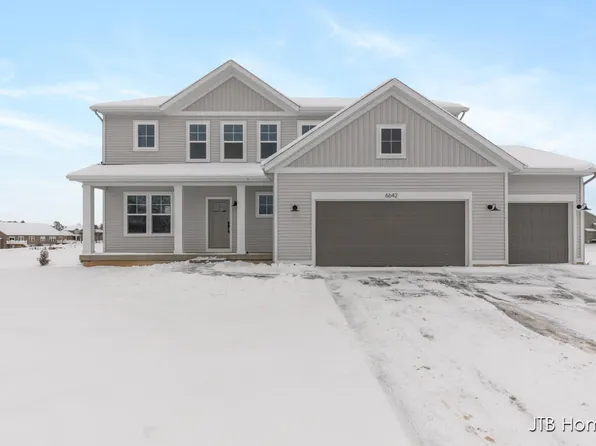 6642 Ravine Point Dr NE, Rockford, MI 49341